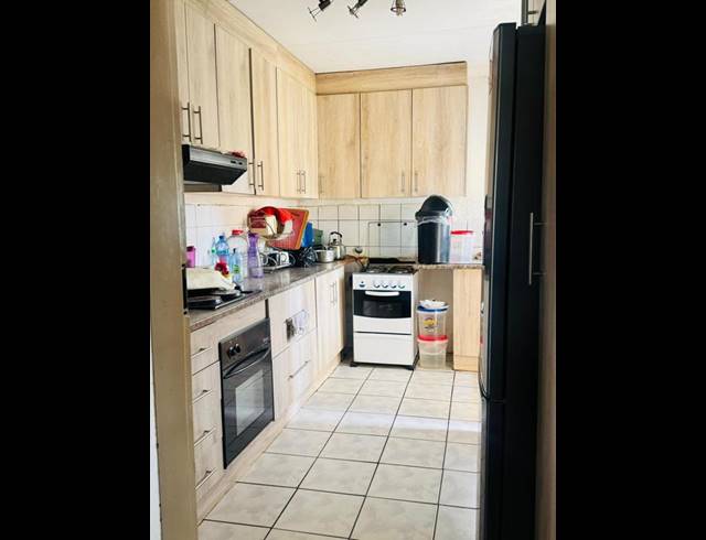 3 BEDROOM HOUSE FOR SALE IN DAWN PARK